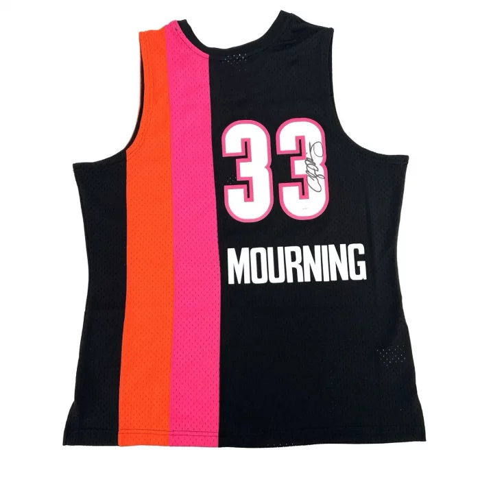 Alonzo MOURNING - Maillot Mitchell&Ness Swingman Heat signé. COA JSA.